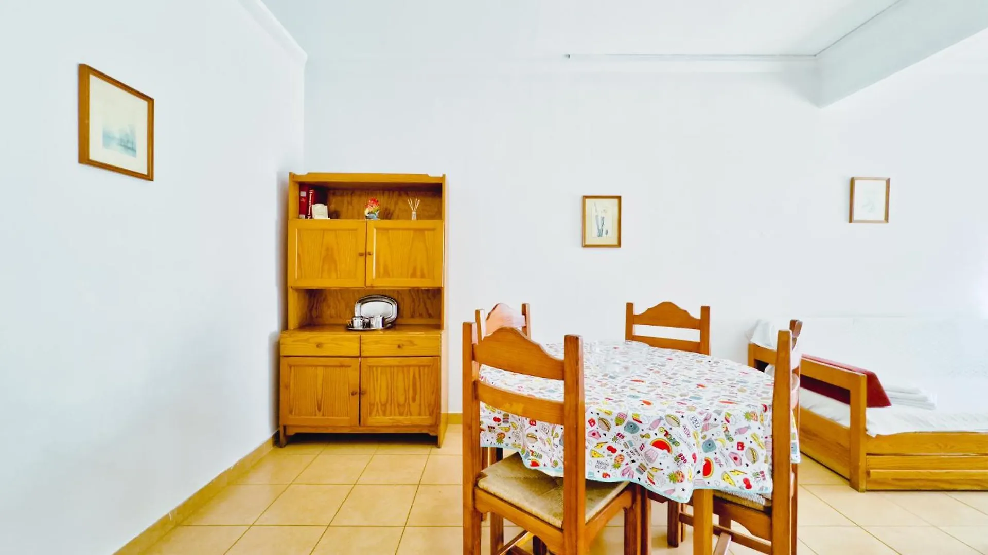 Squash Club Apartamentos Portimao 3*,  Portugal