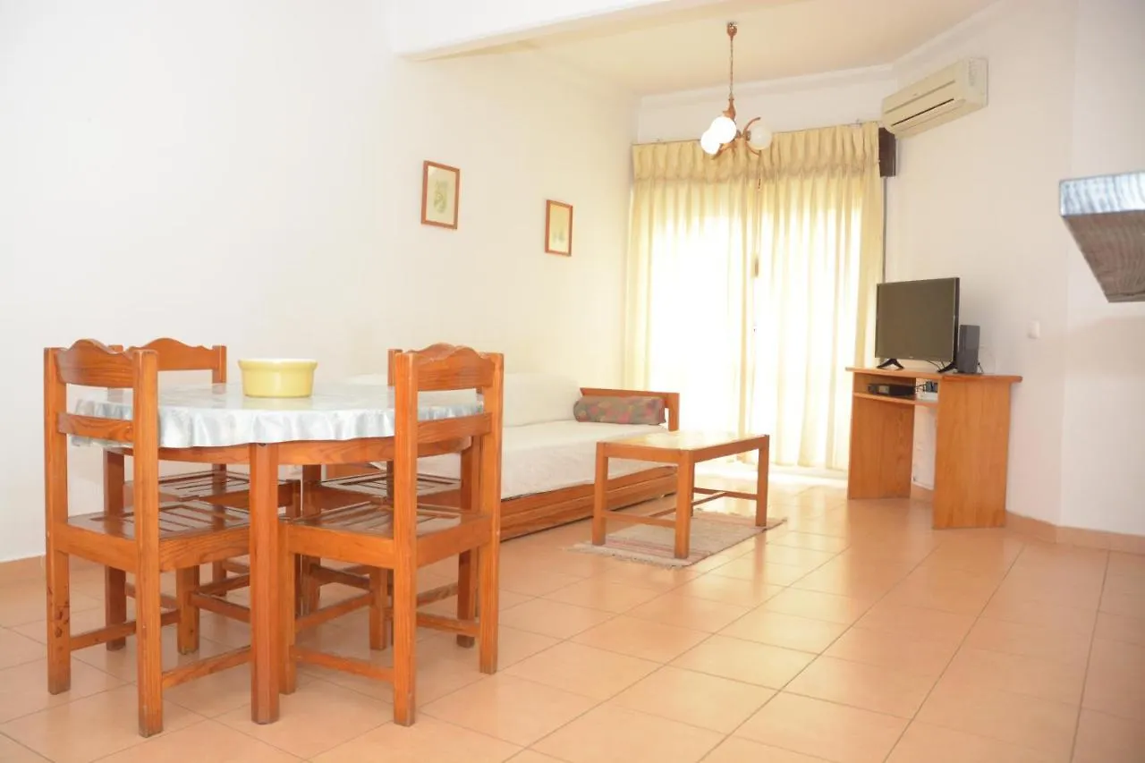 Squash Club Apartamentos Portimao 3*,