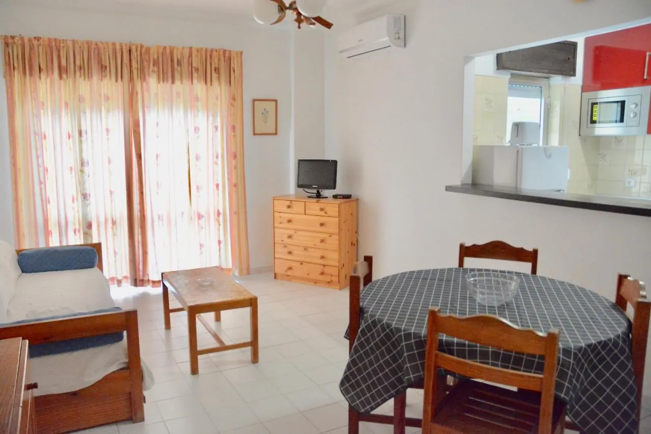 Squash Club Apartamentos Портиман